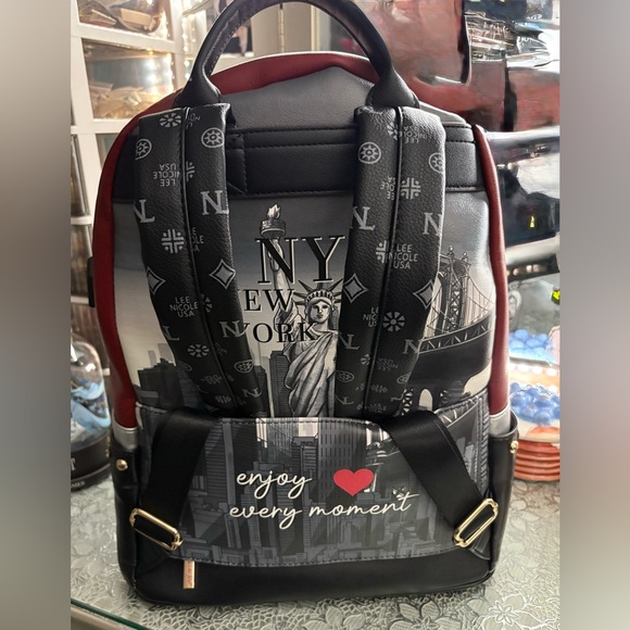 ‼️SOLD‼️ - Picture 2 of 5